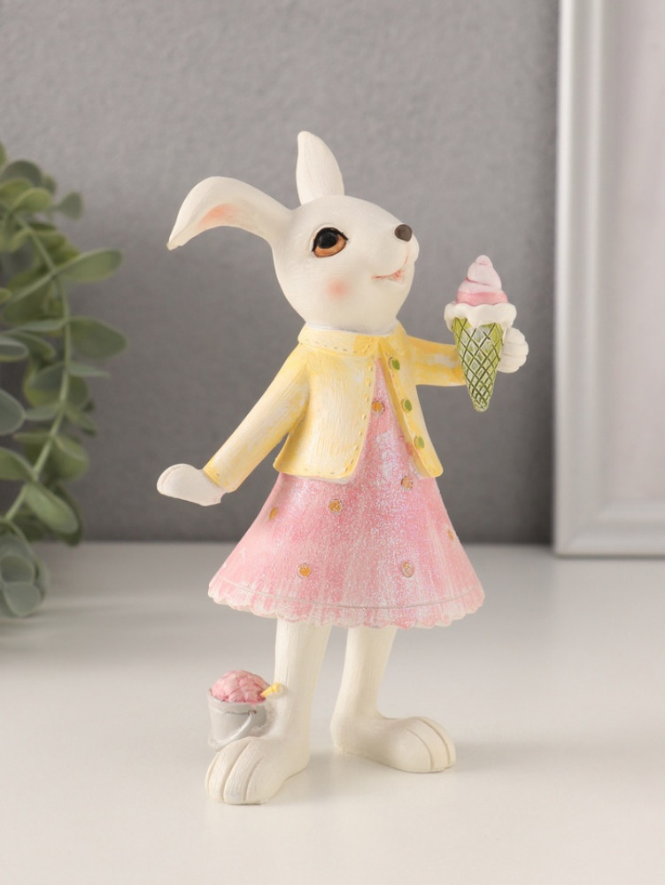 «Зайка в платьице, с рожком мороженого»