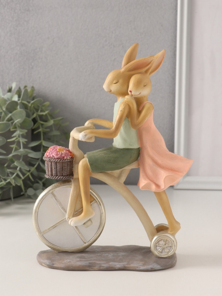 Фигурка «Романтика. Кролики: катание на велосипеде»