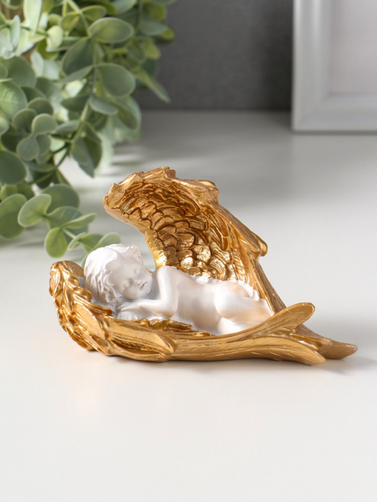 Фигурка «Спящий белоснежный ангел с золотыми крыльями»
