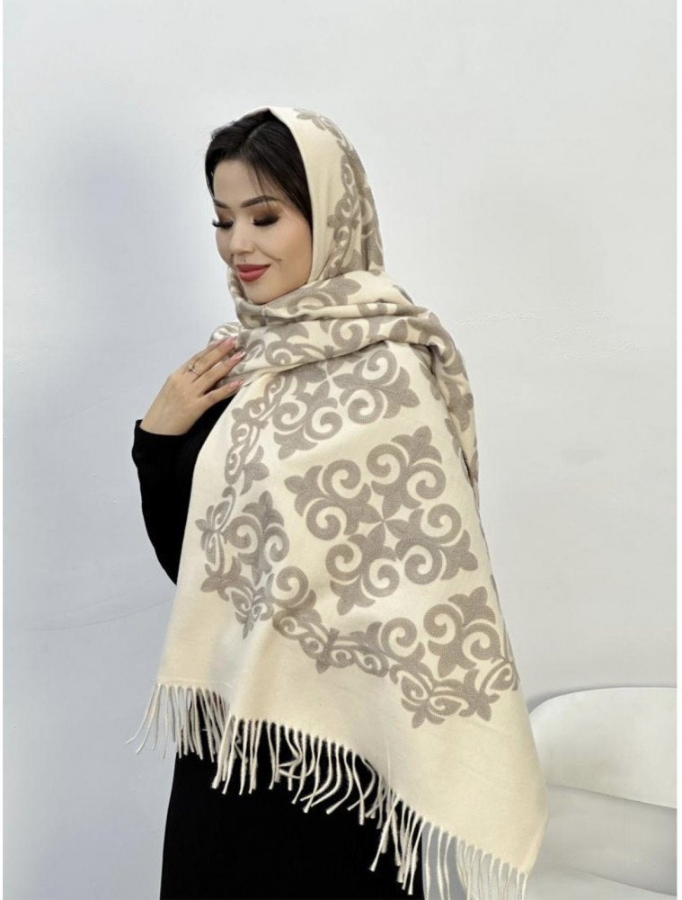 Палантин женский в национальном стиле