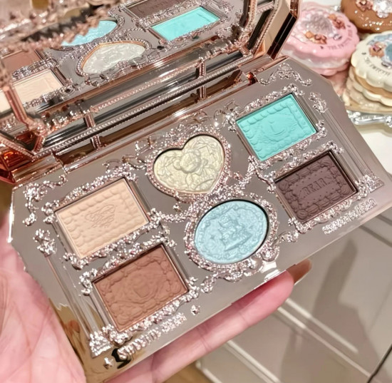 Тени прессованные «The Sweetie Bear», оттенок 03 Mint Chocolate