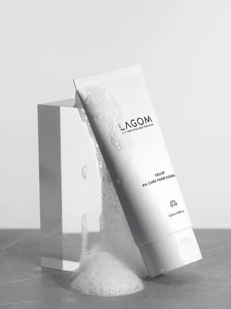 Очищающая пенка для лица «Cellup pH Cure Foam Cleansing, мягкое очищение» | LAGOM