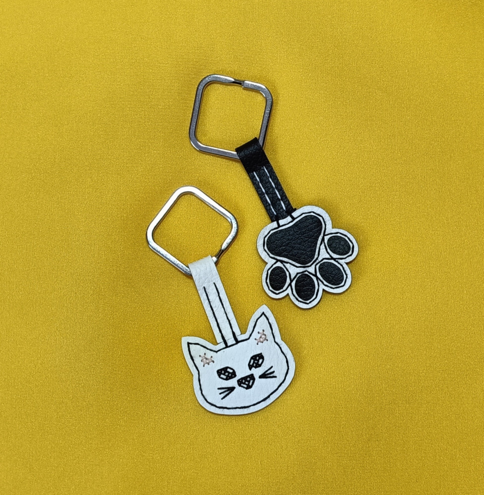 Набор парных брелоков «Котолапка и кошечка»