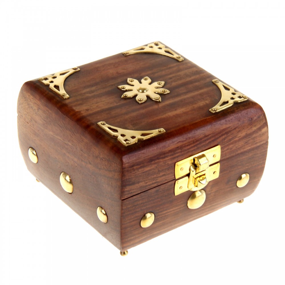 Шкатулка с орнаментом «Солнце»