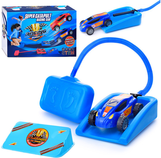 Игрушечная машинка с пусковым устройством