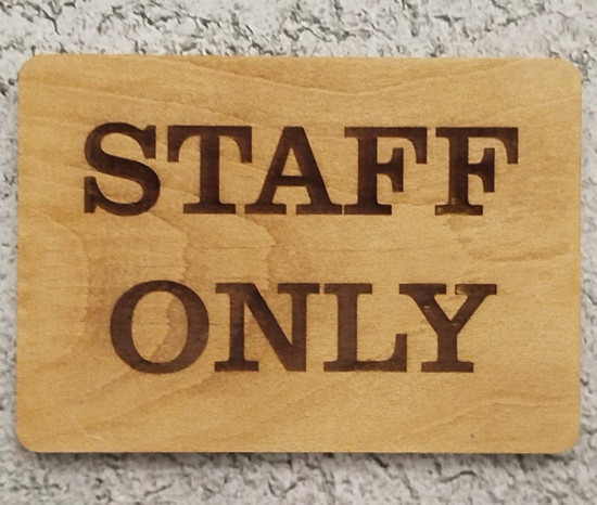 Табличка Staff Only