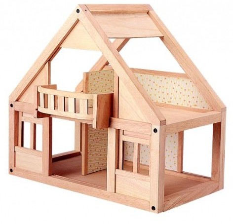 Деревянный кукольный домик