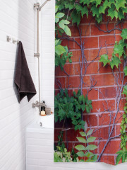 Штора для ванной с водоотталкивающей пропиткой «Девичий виноград на кирпичной стене» - Фото 3