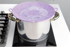 Силиконовая крышка невыкипайка «Varo» (диаметр 30 см), зеленая - Фото 1