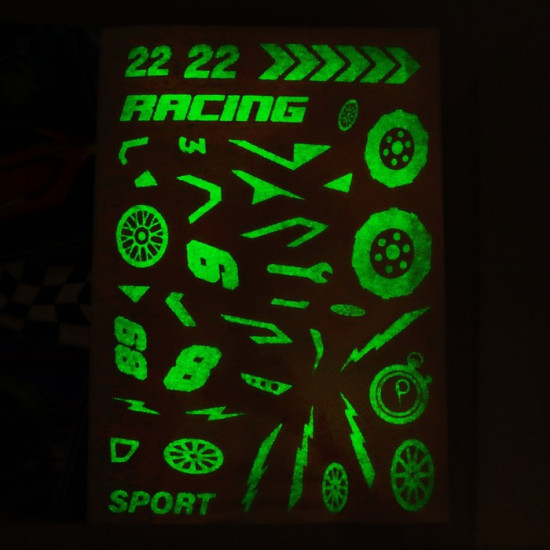 Книга со светящимися наклейками «Тачки на прокачку»