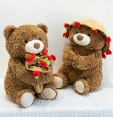 Игрушка мягкая «Медведь с букетом-шляпой из роз» - Фото 2