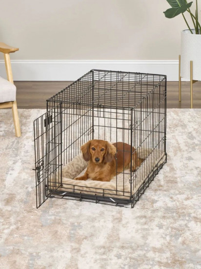 Лежанка для собак и кошек меховая