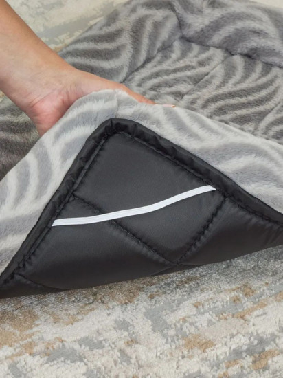 Лежанка для собак и кошек меховая