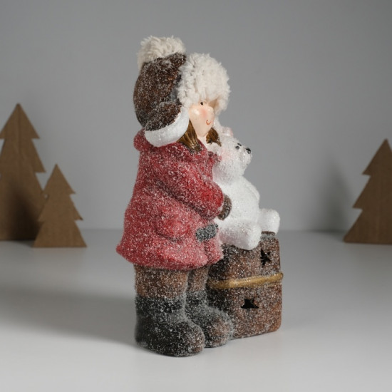 Фигурка светящаяся «Малышка в красном пальто, с мишкой на подарке»