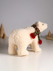 Фигурка «Белый медведь в новогоднем шарфе» - Фото 1
