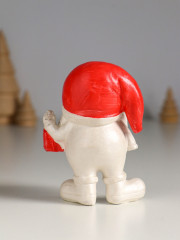 Фигурка «Гном с подарком» - Фото 2