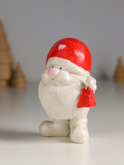 Фигурка «Гном с подарком» - Фото 3