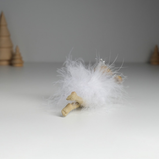 Фигурка «Ангелочек в белом платье с меховой юбочкой лежит»