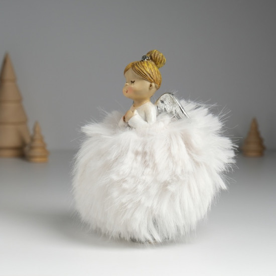 Фигурка «Ангелочек в белом платье с мехом»