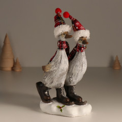 Фигурка «Гуси в колпаках на мини-лыжах» - Фото 1