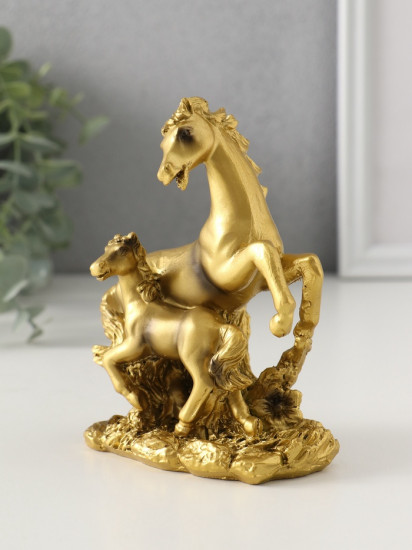 Фигурка «Золотая лошадь с жеребёнком»