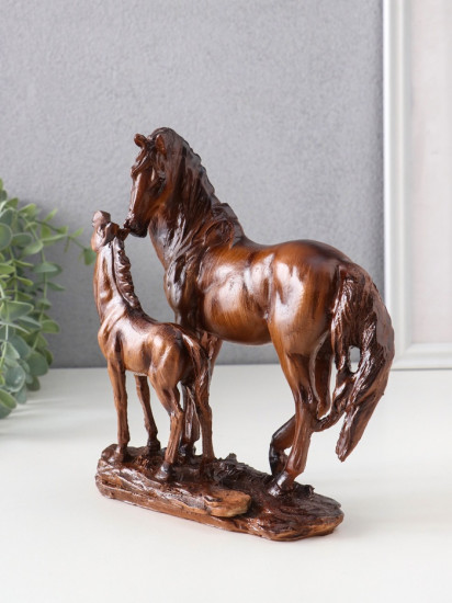 Фигурка «Лошадь с жеребёнком»
