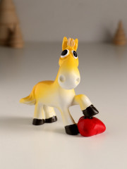 Фигурка «Милая лошадка с сердечком» - Фото 1