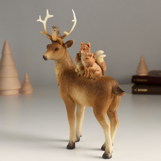 Фигурка «Олень со зверятами»
