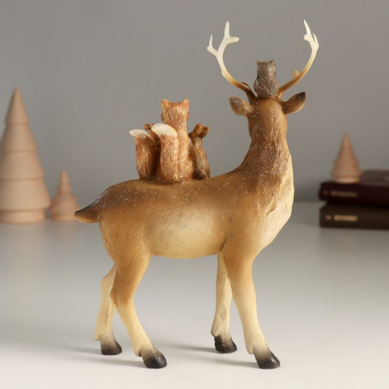 Фигурка «Олень со зверятами»