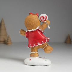 Фигурка «Пряничка в красном платье с леденцом» - Фото 4