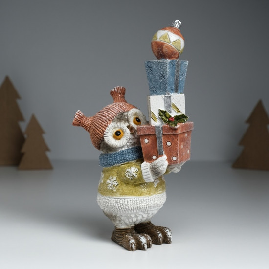 Фигурка «Совушка в платье со снежинками с горой подарков»