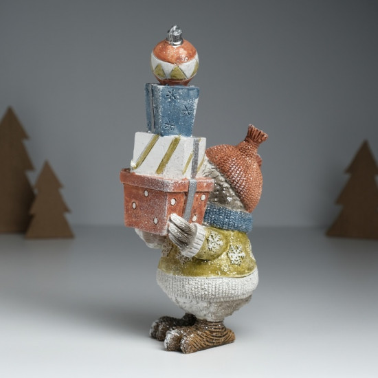 Фигурка «Совушка в платье со снежинками с горой подарков»