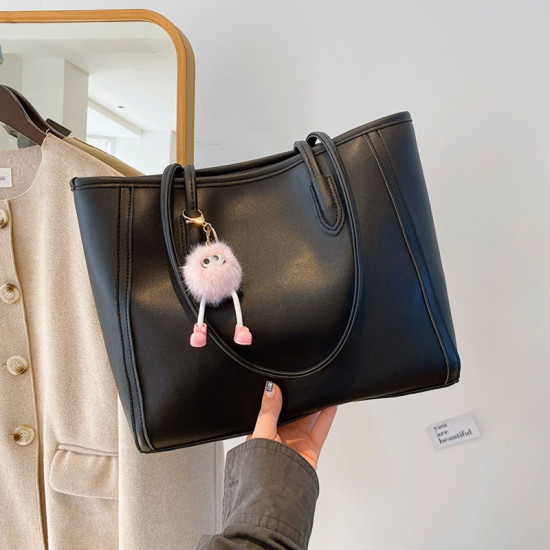 Сумка с подвеской женская