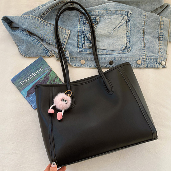 Сумка с подвеской женская