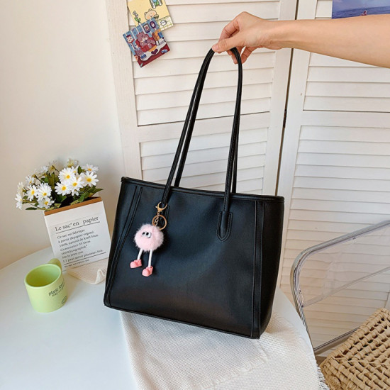 Сумка с подвеской женская