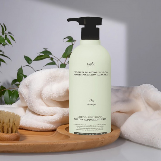 Балансирующий шампунь для деликатного очищения «New-Plex Balancing Shampoo»