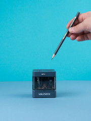 Точилка электрическая с контейнером - Фото 16