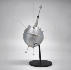 Сборная модель космического аппарата «Луна-2» - Фото 2