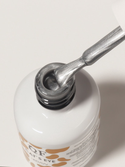 Гель-лак для ногтей кошачий глаз трехфазный, оттенок Серебристый