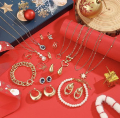 Адвент-календарь новогодний с украшениями - Фото 2