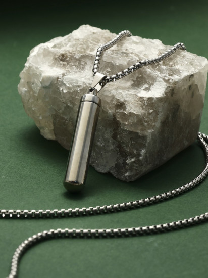 Кулон на цепочке «Тайник»