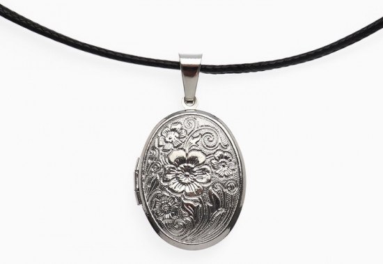 Кулон на шнурке «Цветы»