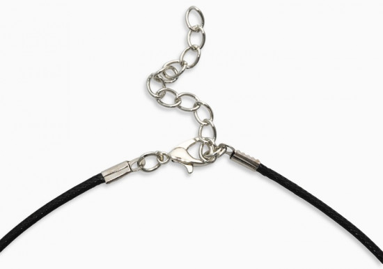 Кулон на шнурке «Трилистник»