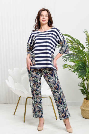 Костюм женский