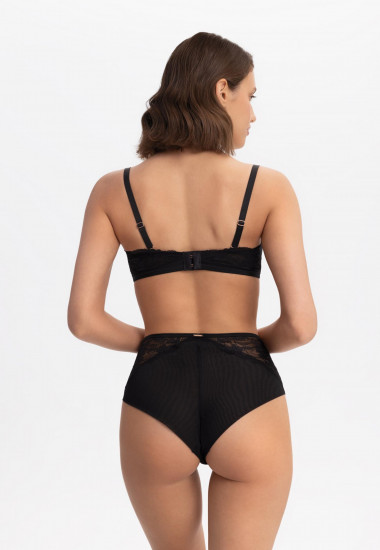 Трусы-бразильяна женские