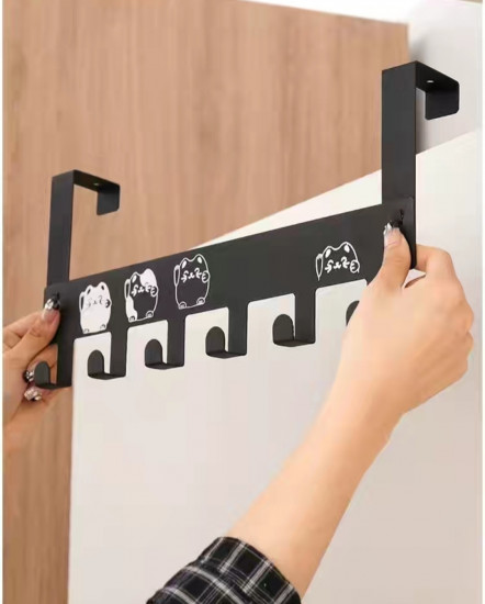 Вешалка надверная