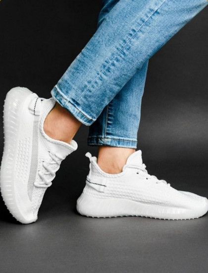 Кроссовки женские