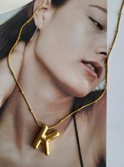 Колье с подвеской «К»