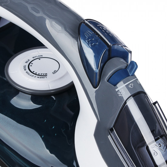 Утюг с отпаривателем