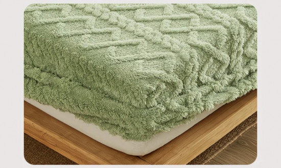 Простыня-наматрасник на резинке